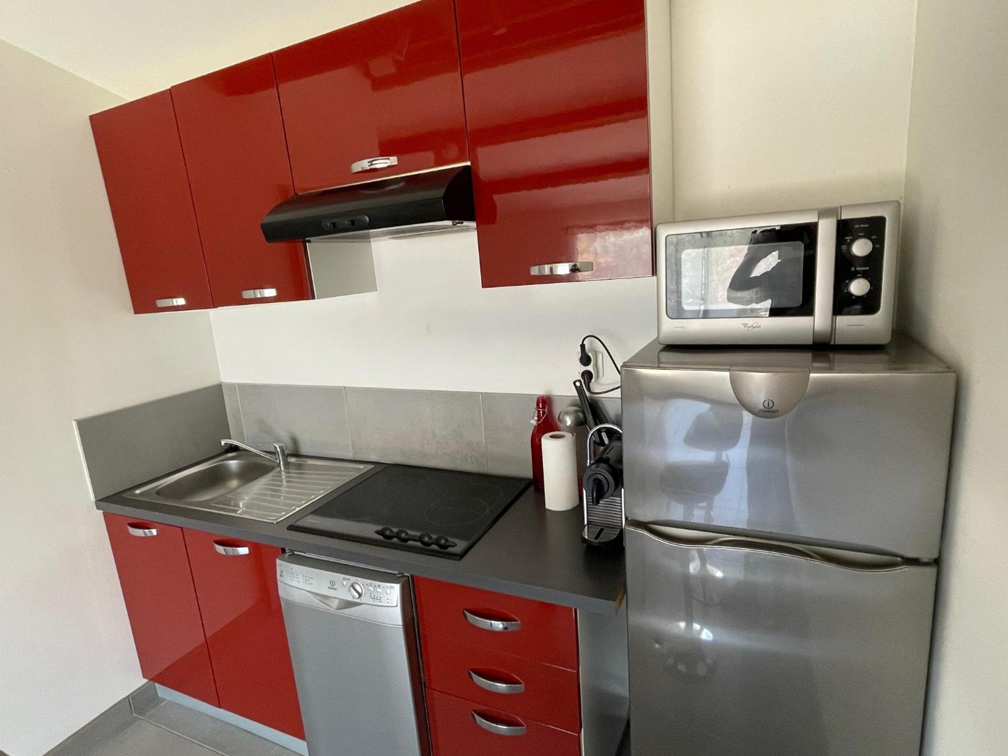 Studio Charmant Avec Terrasse Lançon-Provence Extérieur photo