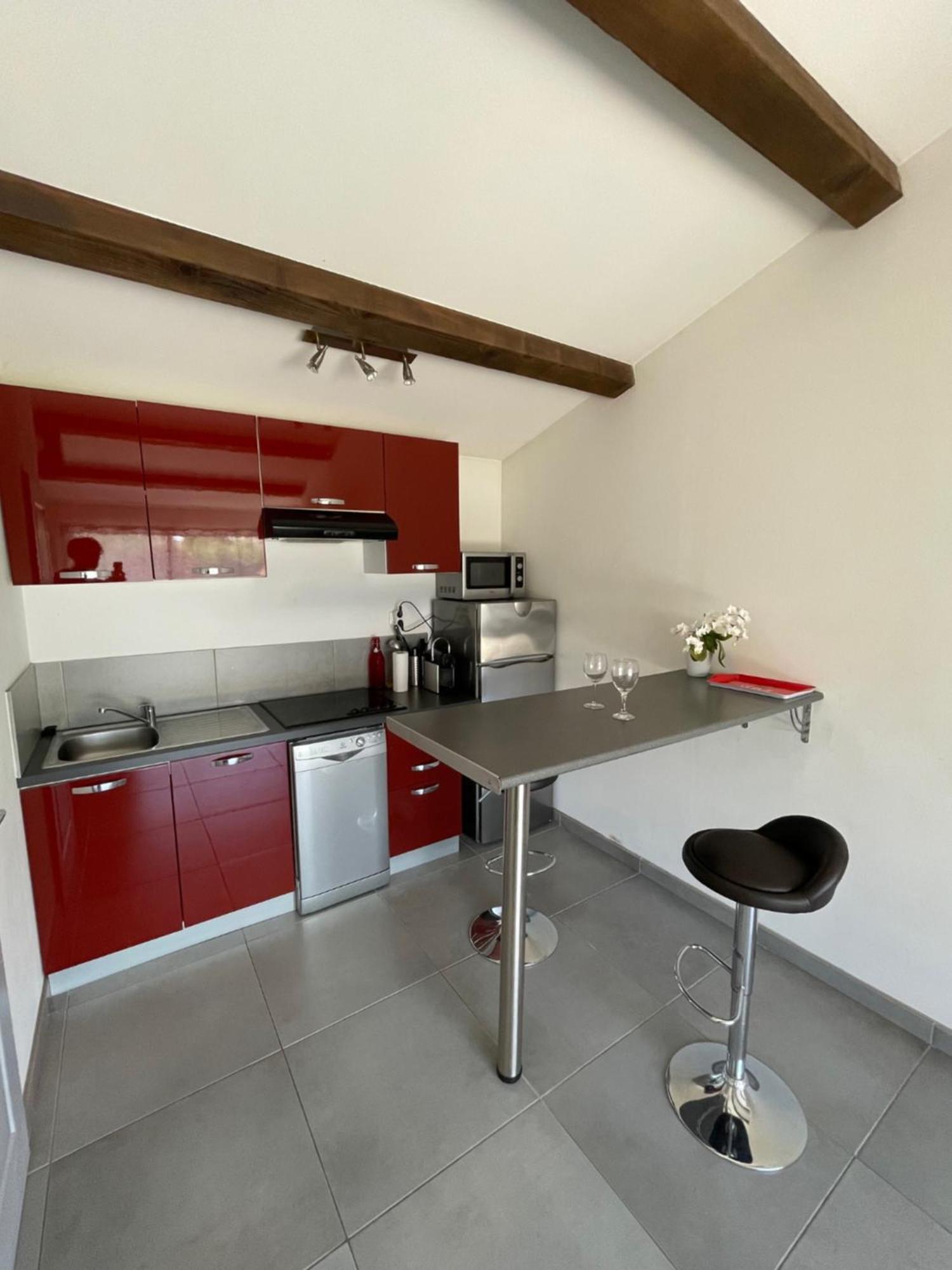 Studio Charmant Avec Terrasse Lançon-Provence Extérieur photo